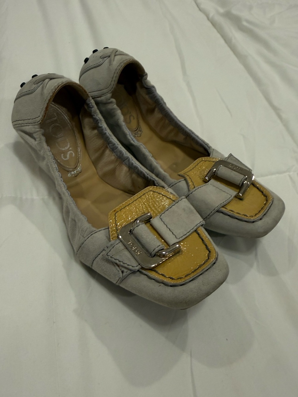 Tod's Grey & Yellow Leather Buckle Gommino Scrunch Ballet Flats - Size 6